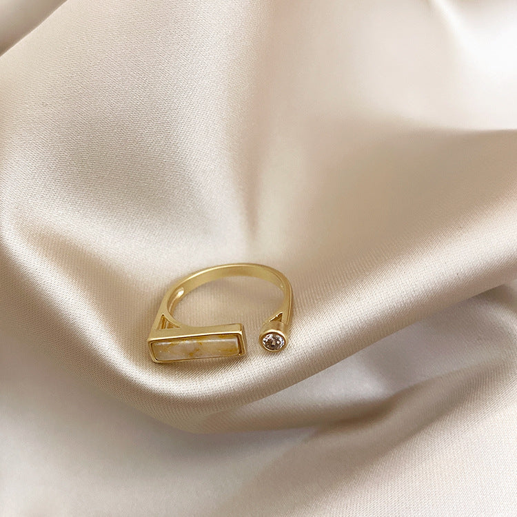 Vintage niche design zircon marble ring by edenista