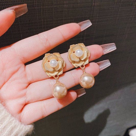 Sterling Silver Needle Rose Pearl Design Hong Kong Style Flower Stud Earrings with gold-tone petals and pearl drop