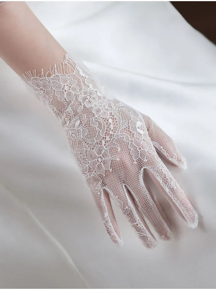 Eyelash Lace Wrist Bridal Gloves Short