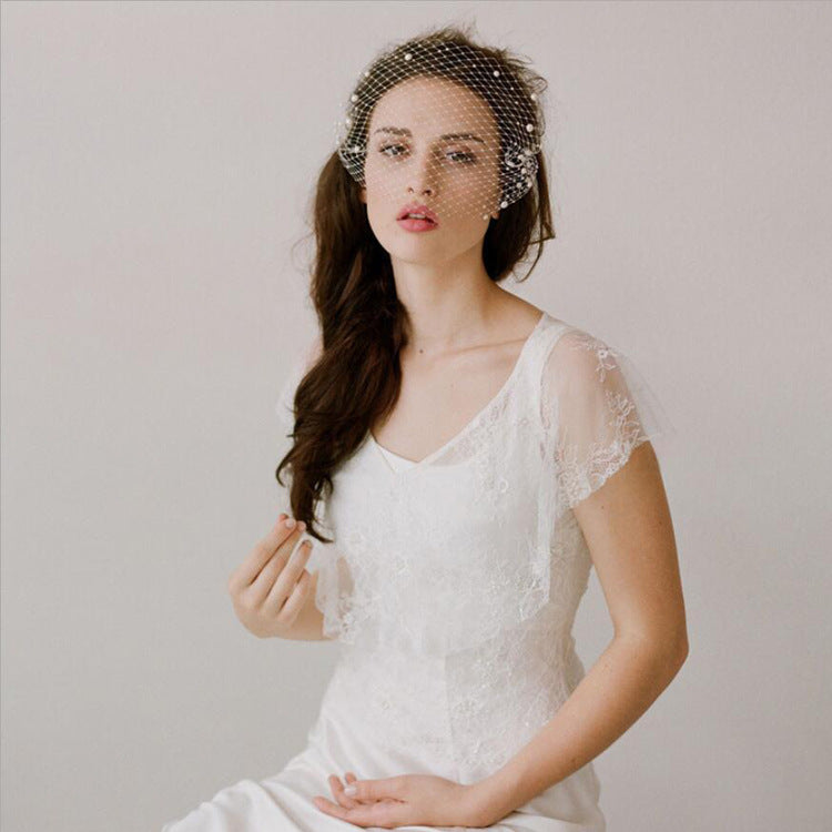 Bridal pearl large-hole mesh hair comb with short white veil and pearl beads