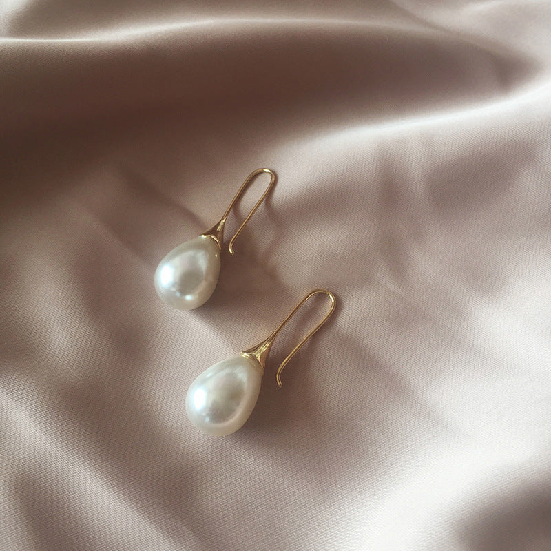 Waterdrop pearl simple personality earrings by edenista