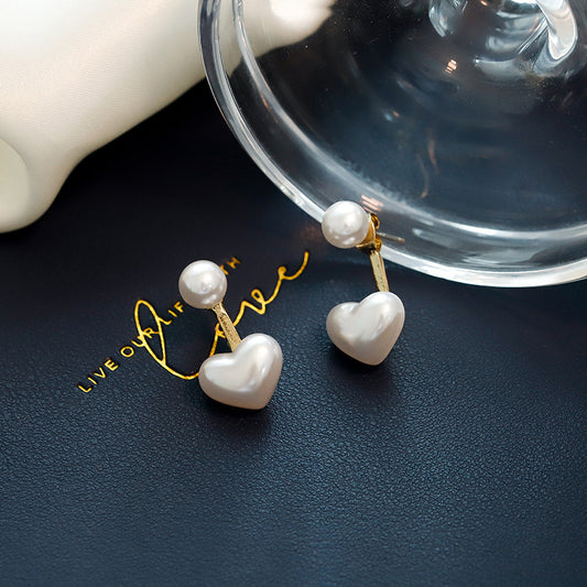 Simple Temperament Love Pearl Stud Earrings by edenista