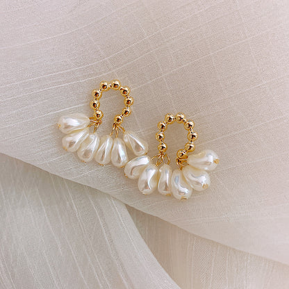 Female Baroque Pearl Earrings by edenista