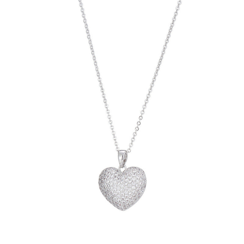 Necklaces were studded with hearts by edenista