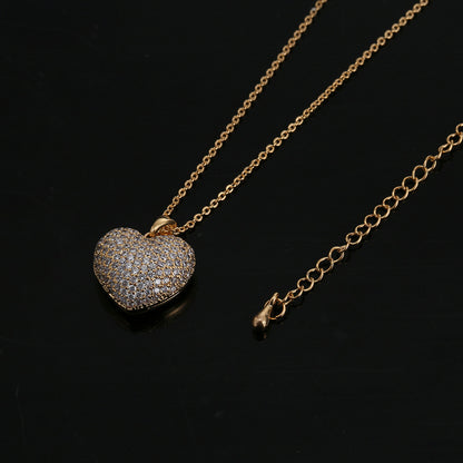 Necklaces were studded with hearts by edenista