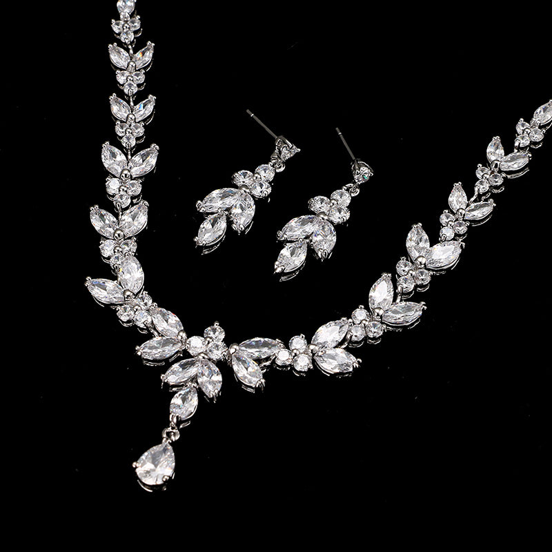 Zircon Simple Bridal Set, 3-piece necklace and drop earrings in silver-tone with clear stones
