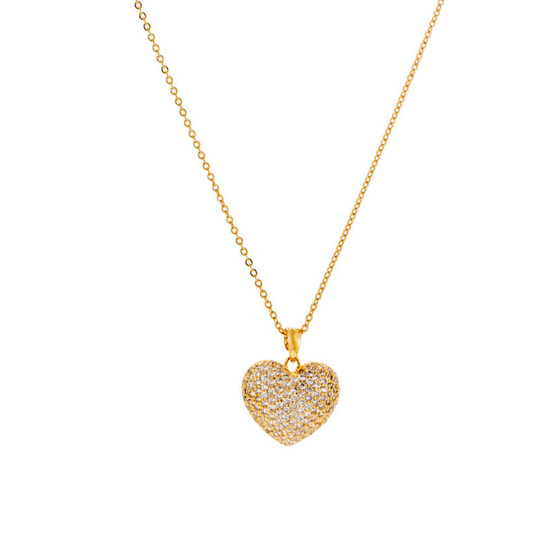 Necklaces were studded with hearts by edenista