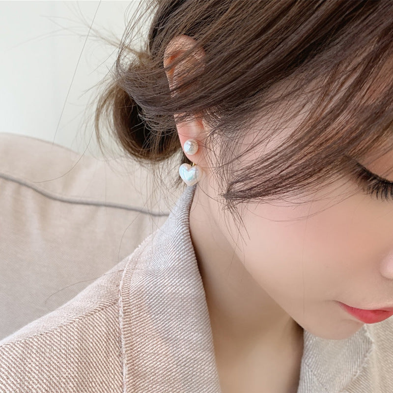 Simple Temperament Love Pearl Stud Earrings by edenista
