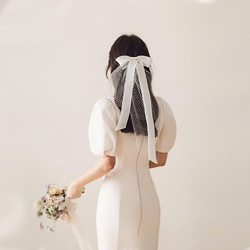 Ladies Fashion Ribbon Bridal Veil Short, white tulle with large bow at back