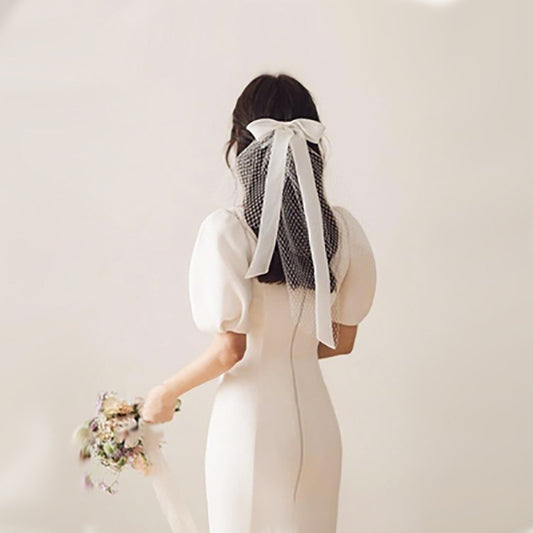 Ladies Fashion Ribbon Bridal Veil Short, white tulle with large bow at back