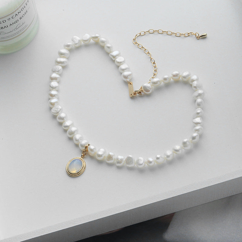 Round Medal Pearl Necklace Irregular Pearl by edenista