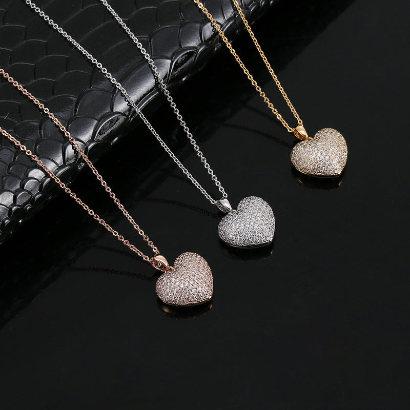 Necklaces were studded with hearts by edenista