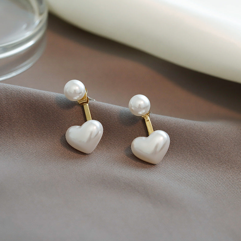 Simple Temperament Love Pearl Stud Earrings by edenista