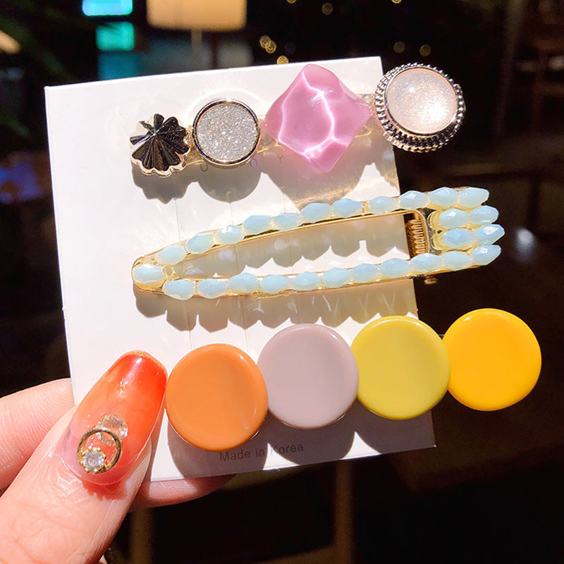 Girl's simple pearl clip set hair accessories, 11-piece assortment of pastel bead clips and colorful round discs