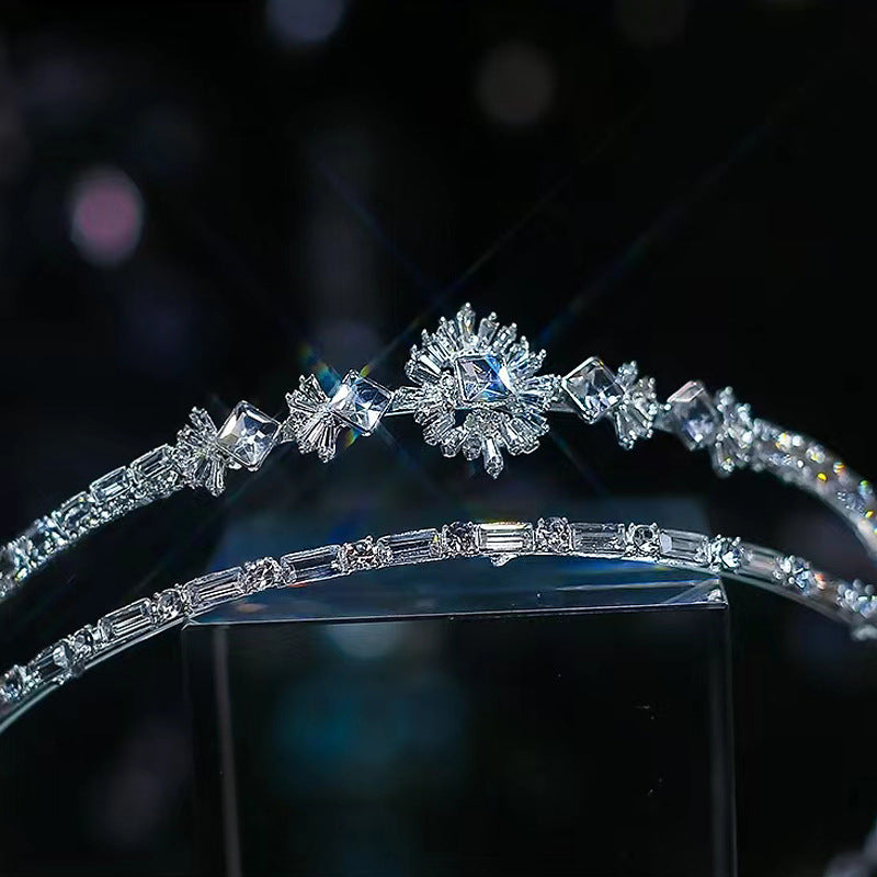 Women's Korean Style Simple Crown Hairband with clear crystals, silver-tone band