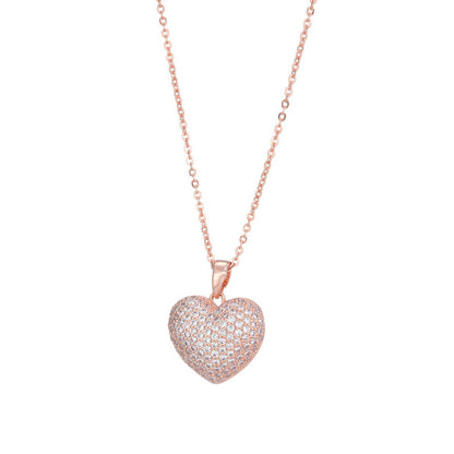 Necklaces were studded with hearts by edenista