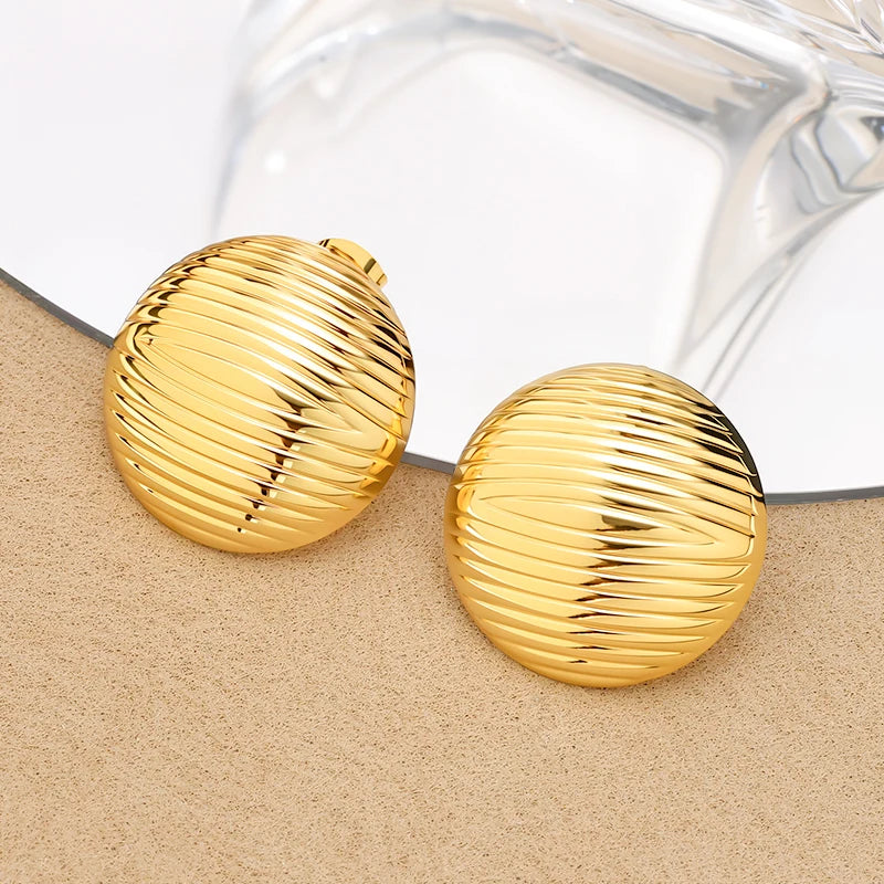Stainless Steel Gold-Plated Round Stud Earrings with Striped Texture by edenista