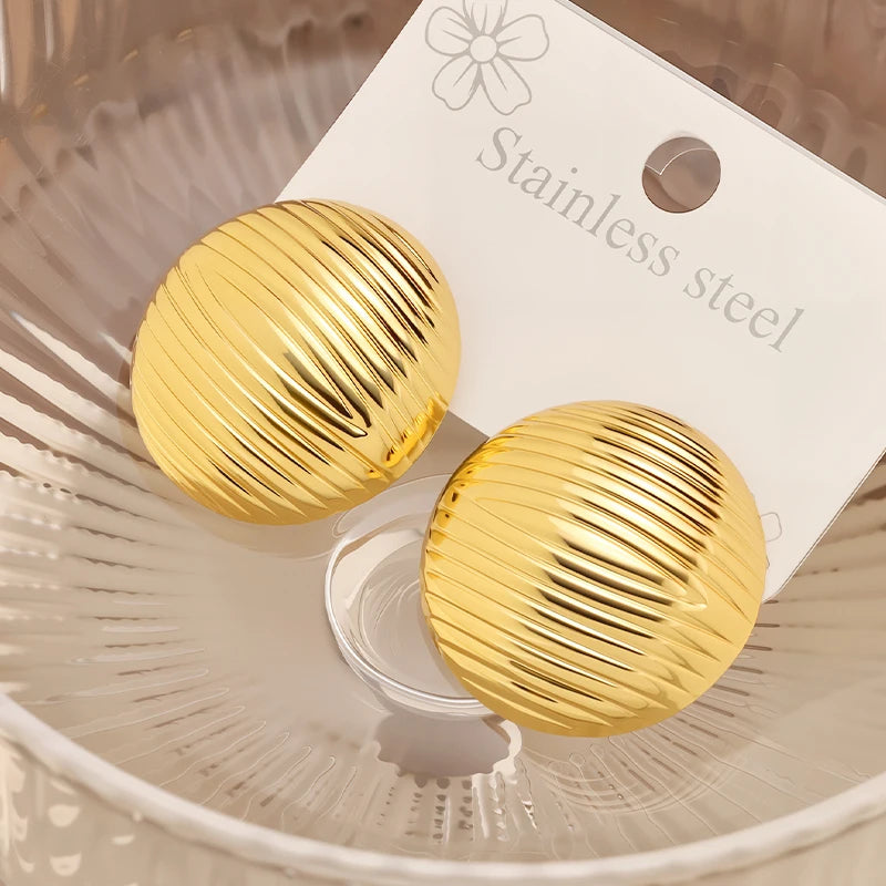 Stainless Steel Gold-Plated Round Stud Earrings with Striped Texture by edenista