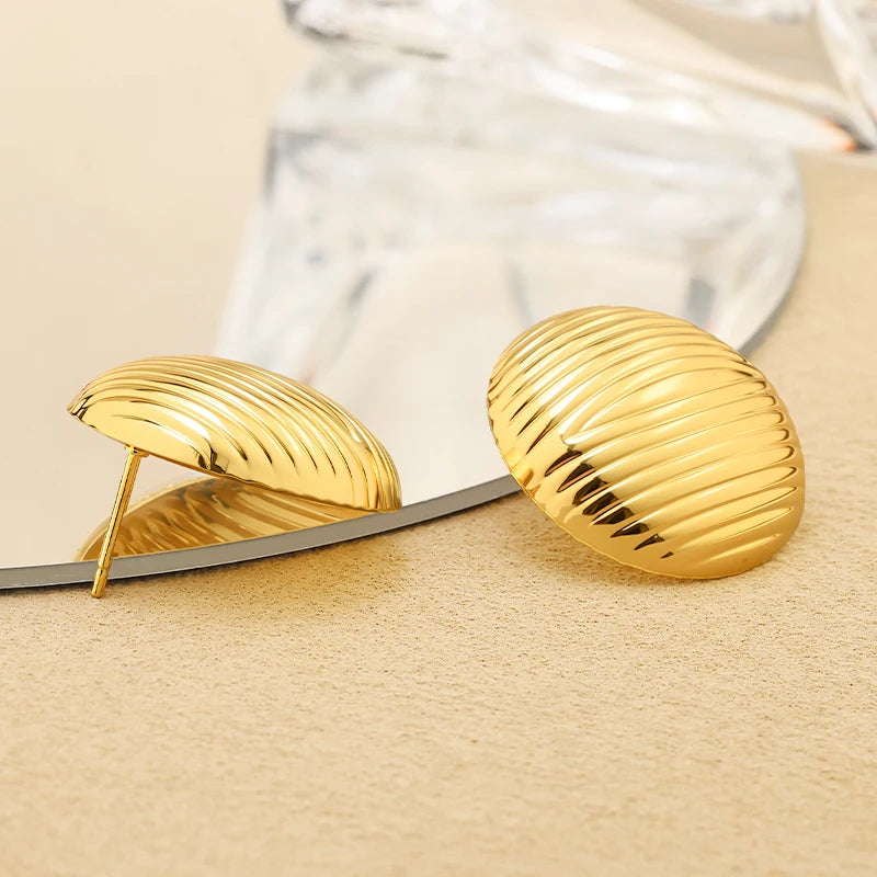 Stainless Steel Gold-Plated Round Stud Earrings with Striped Texture by edenista