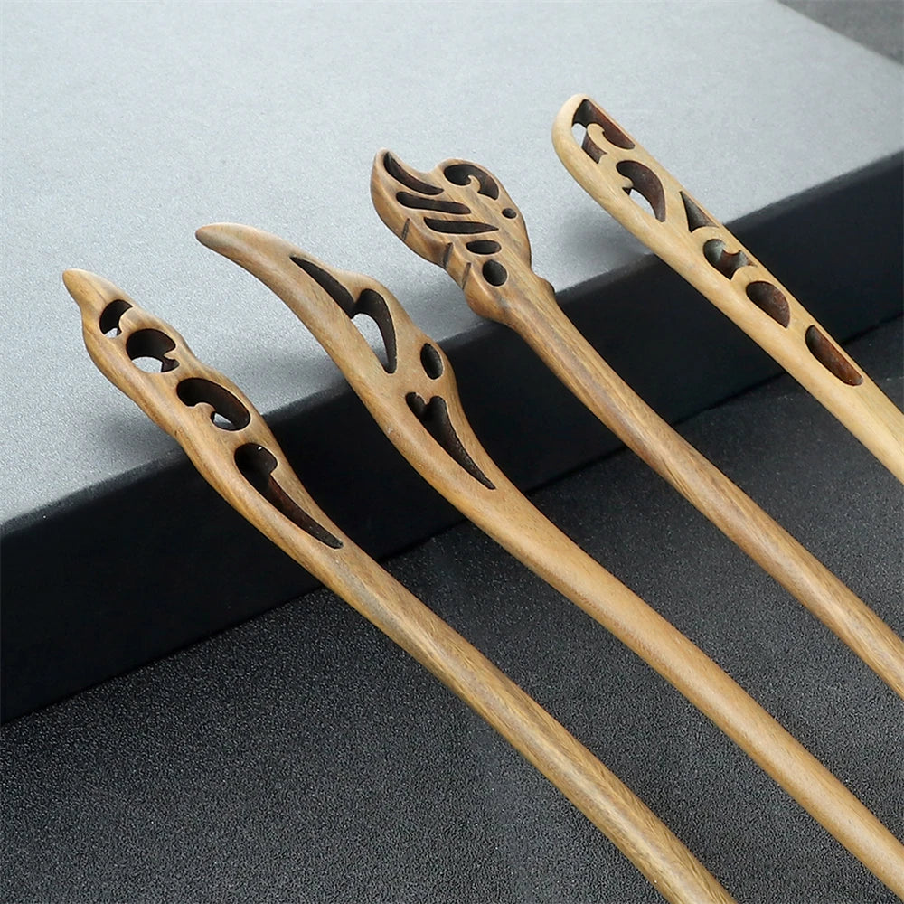 Hair sticks Edenista, green sandalwood, Chinese ethnic style with carved cutouts (set of 4)