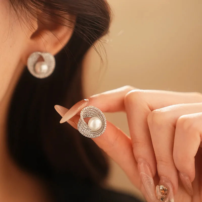 Edenista zircon round pearl earrings for women; silver-tone circle with pavé stones and a central pearl.