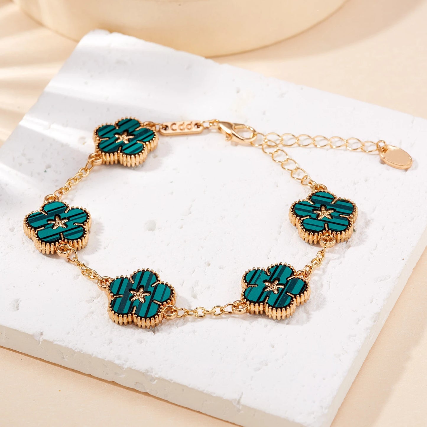Two-Sided Plum Blossom Flower Charm Bracelet for Women – Multicolor