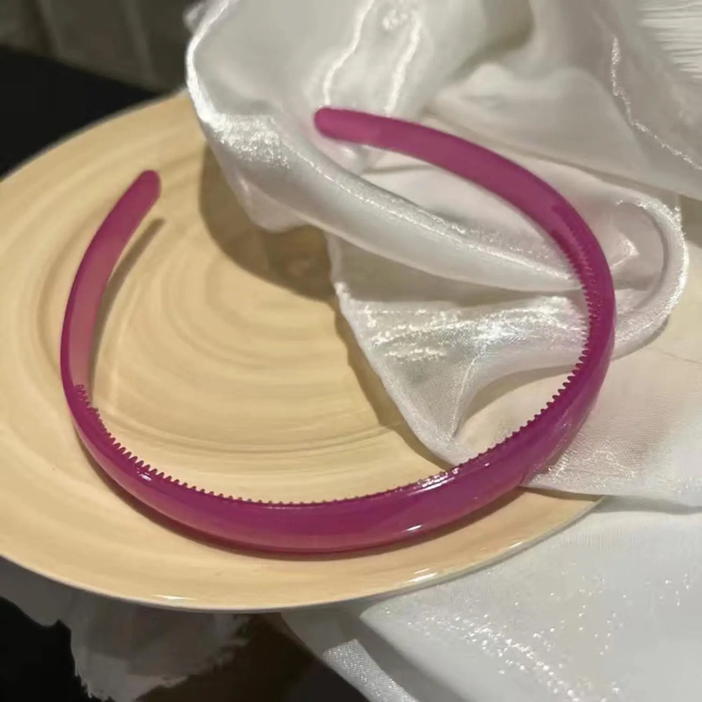 Plastic Translucent Toothed Headband – Non-Slip Candy Color Hair Hoop for Women & Girls