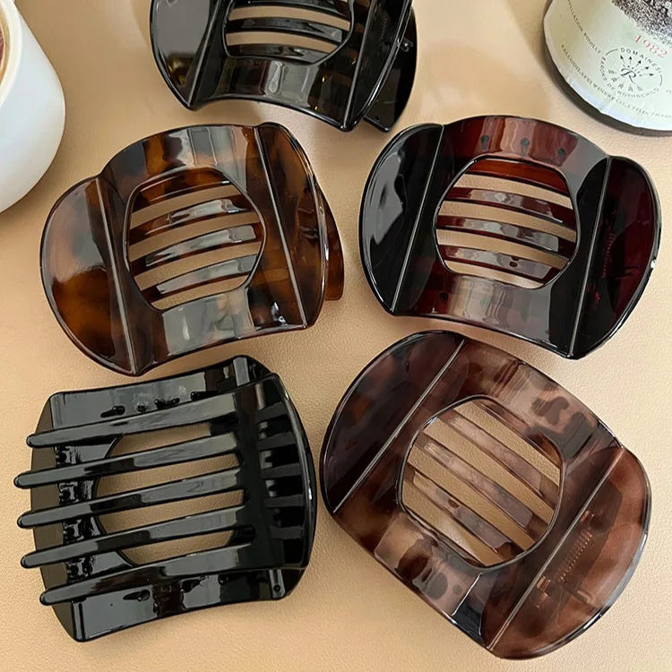 Flat crab hair clips Edenista, tortoiseshell brown-black finish, set of five
