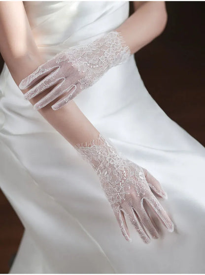 Eyelash Lace Wrist Bridal Gloves Short
