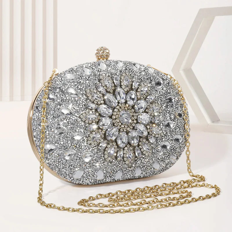 Evening bag Edenista luxury glittering silver with gold chain strap