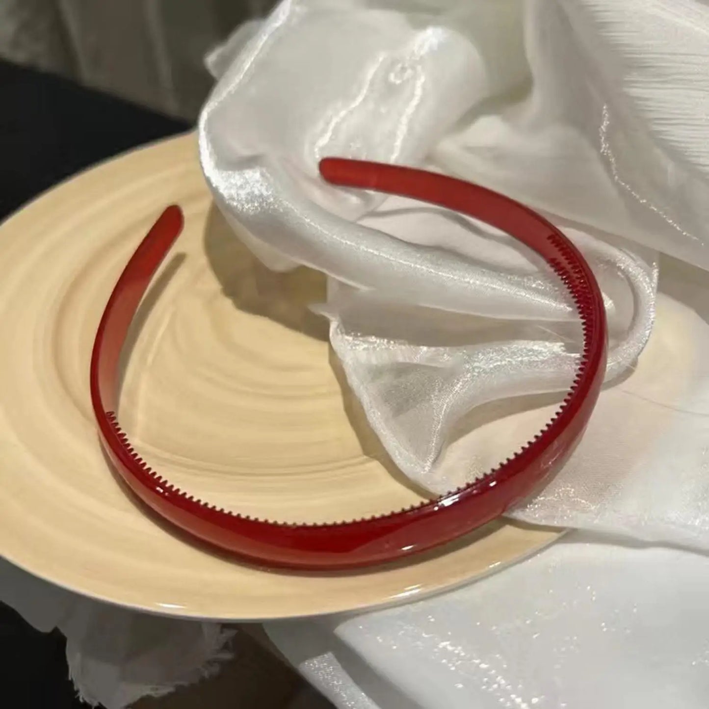 Plastic Translucent Toothed Headband – Non-Slip Candy Color Hair Hoop for Women & Girls