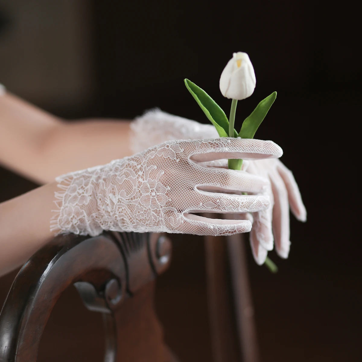 Eyelash Lace Wrist Bridal Gloves Short