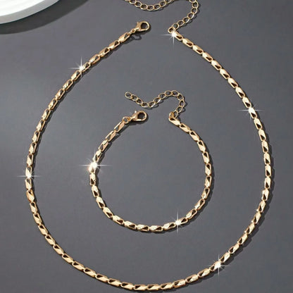 A Set of Sexy and Luxurious Women's Necklace and Bracelet by edenista
