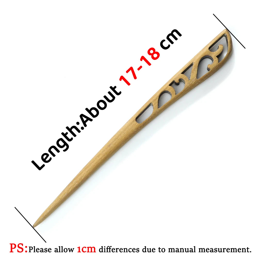 Hair stick Edenista, Chinese ethnic style sandalwood with cutout decorations, natural light wood, about 17–18 cm
