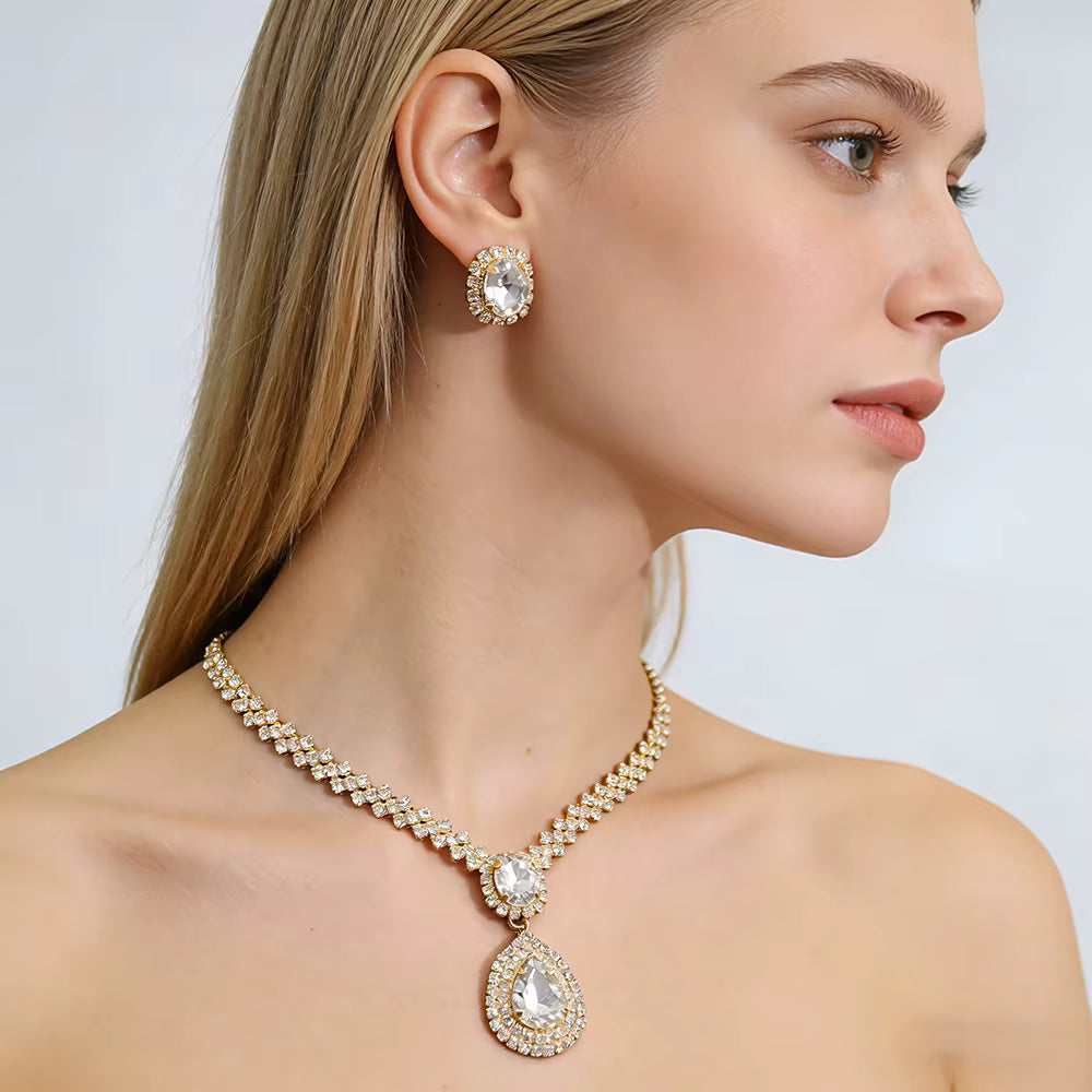 Ultra-Shiny Jewelry Set: 1 necklace and 1 pair of earrings, gold-tone with clear diamonds