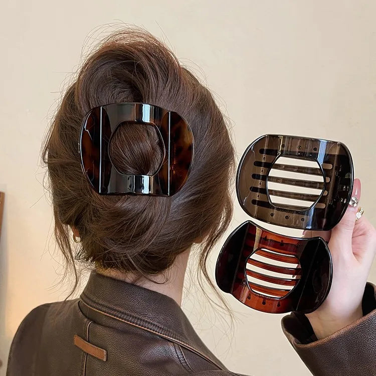 Set of 3 square crab hair clips in black, tortoiseshell brown, and red translucent tones