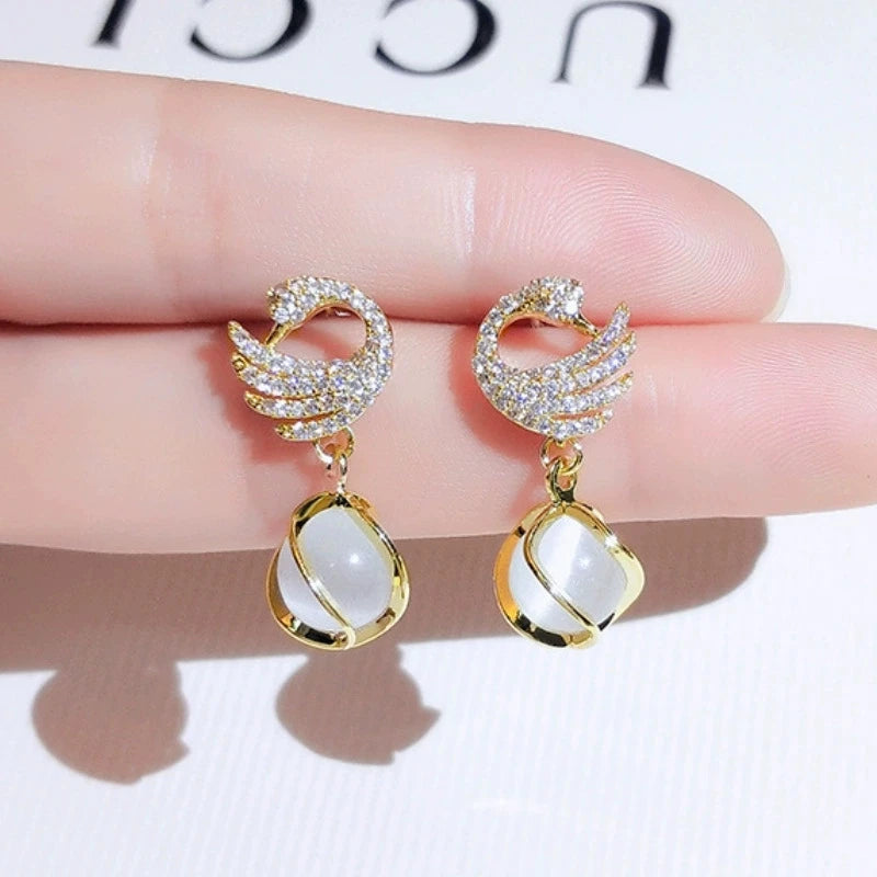 Swan Eye Stone Stud Earrings for Women – Fashion