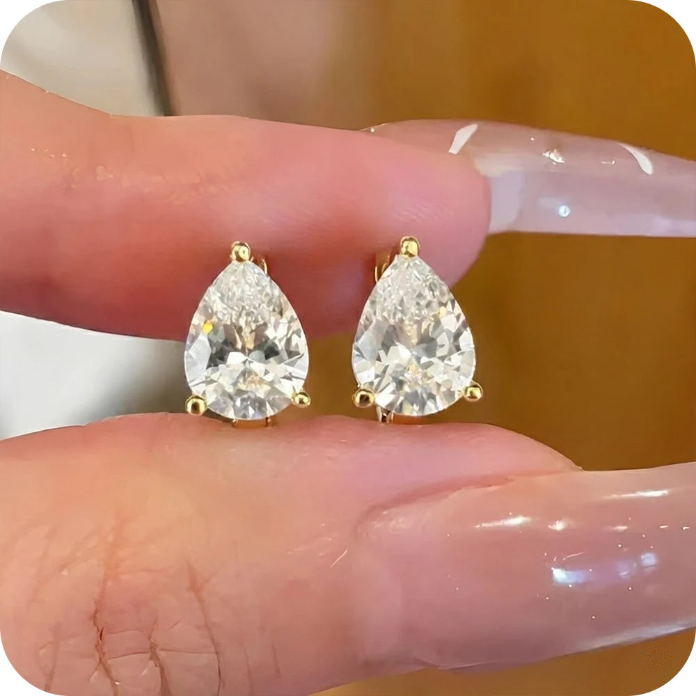Edenista pear-cut zirconia earrings in gold-plated brass, minimalist luxury pair