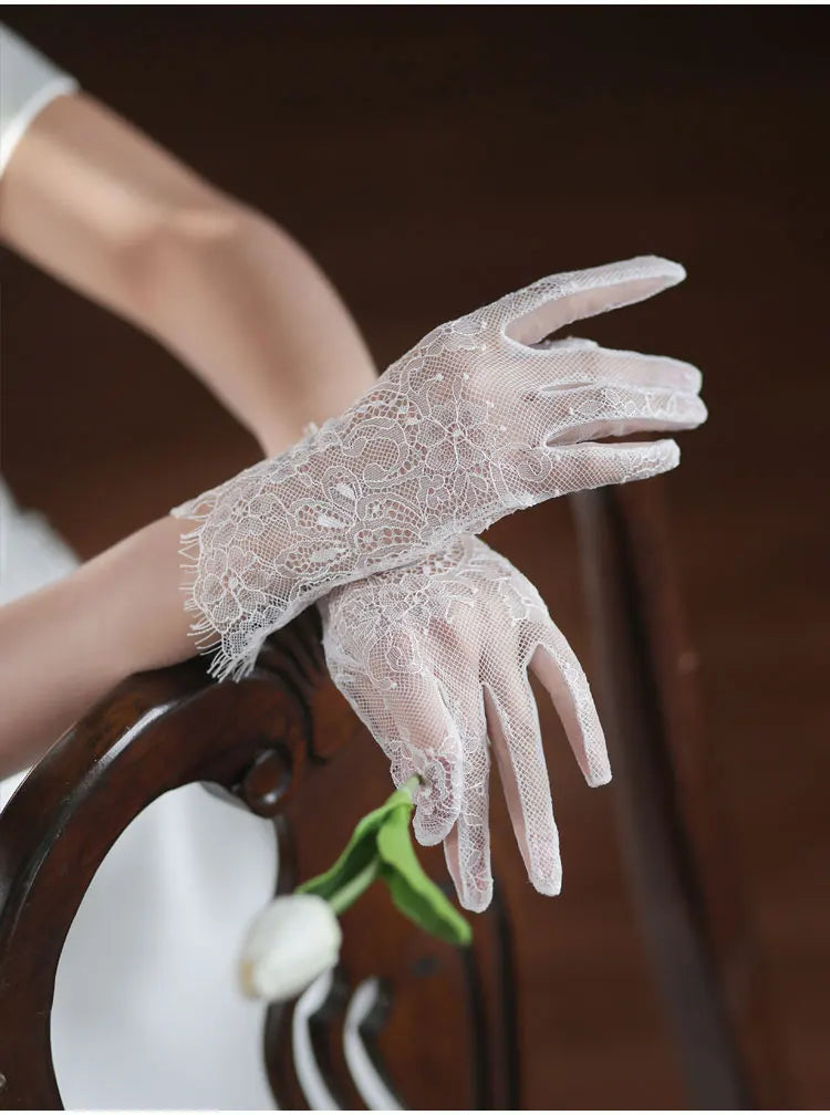Eyelash Lace Wrist Bridal Gloves Short
