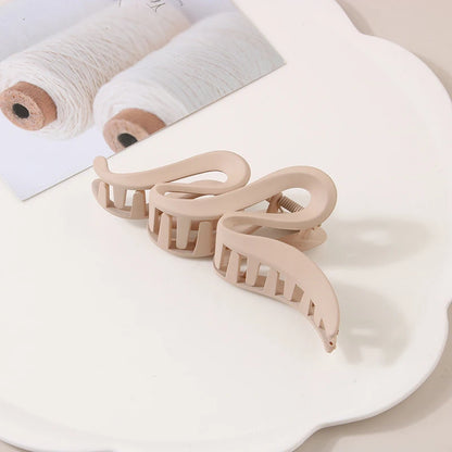 Beige acrylic large hair claw clips, 3-piece geometric barrettes