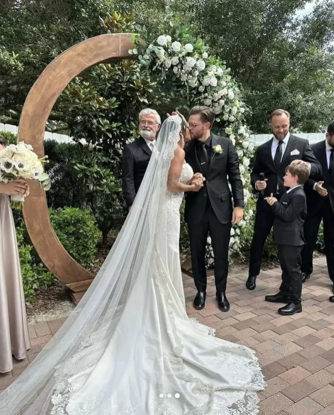 Full Lace Mantilla Wedding Veil 1 Tier