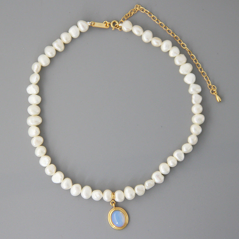Round Medal Pearl Necklace Irregular Pearl by edenista