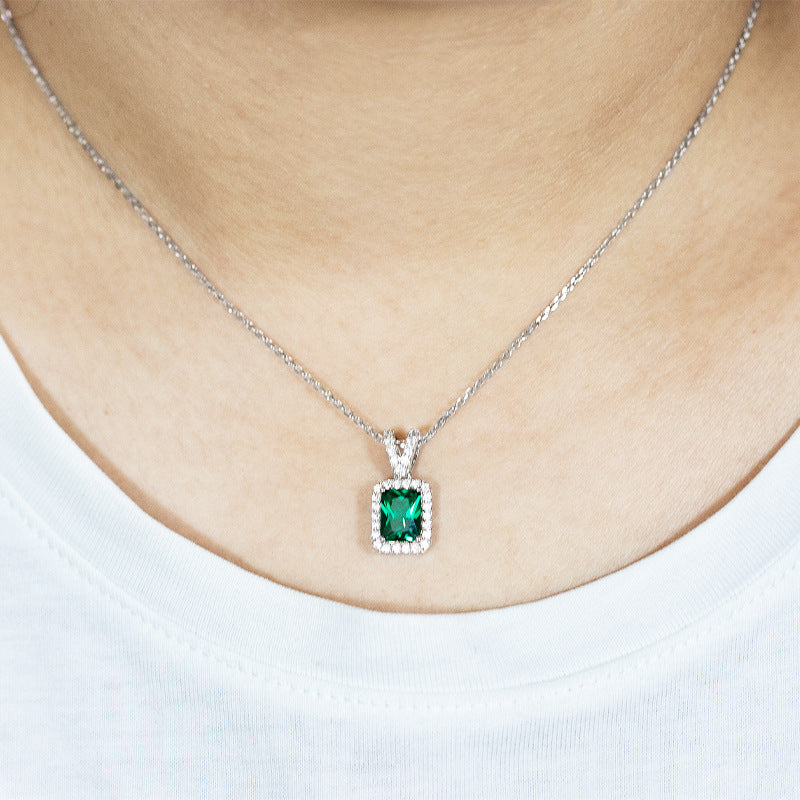 Emerald Clavicle Necklace For Women by edenista