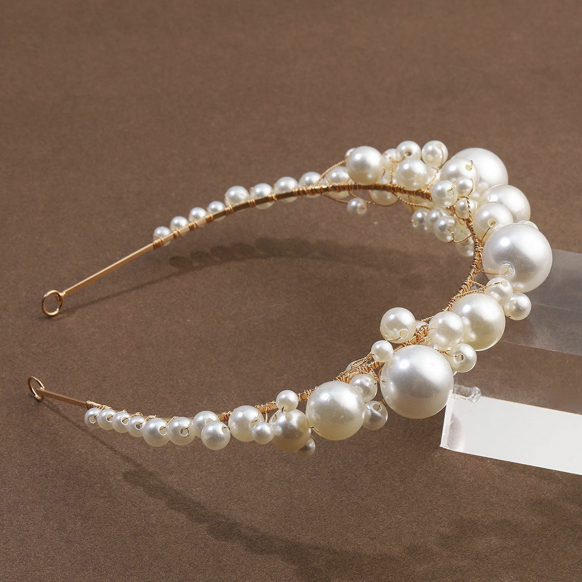 Pearl bridal headband with gold-tone wire and simple white pearls, retro vintage style