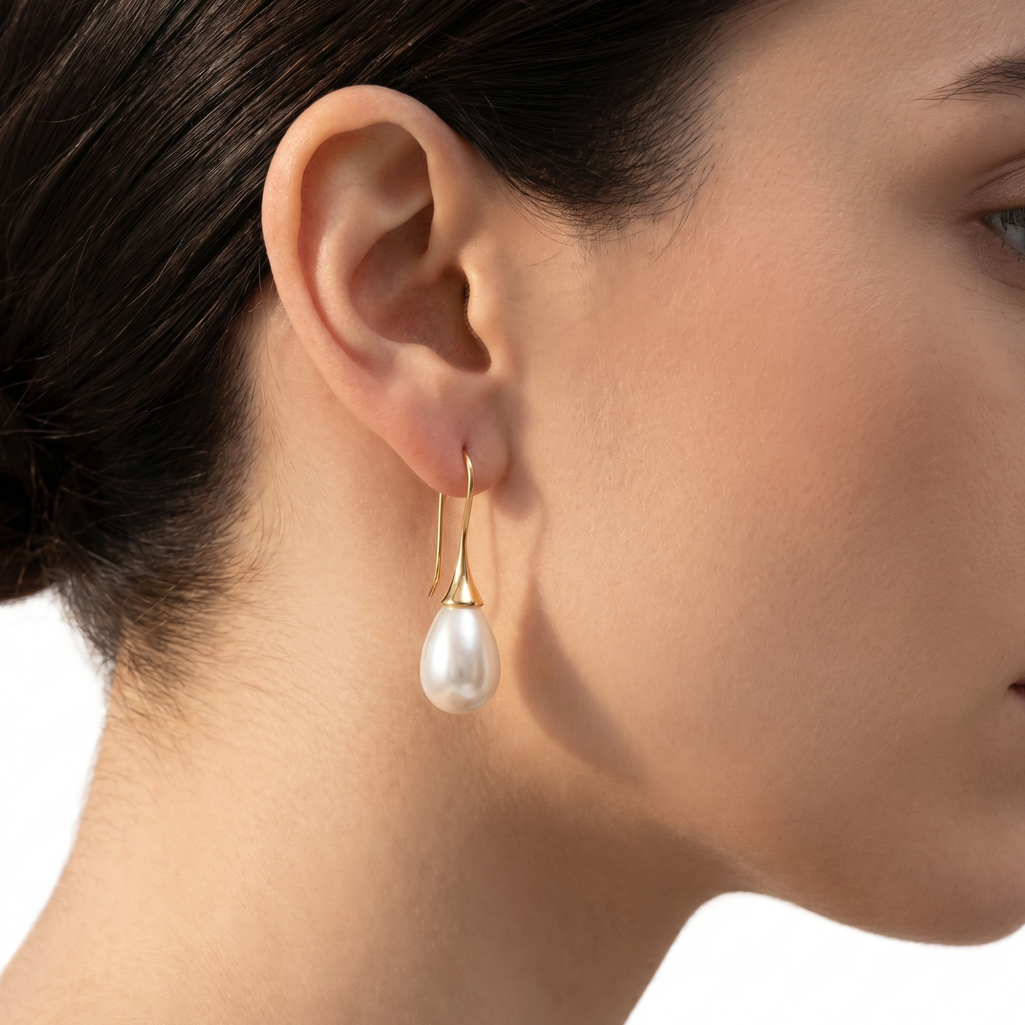 Waterdrop pearl simple personality earrings, gold-tone with dangling pearl drop